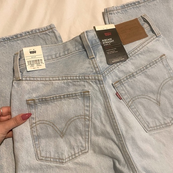 NWT- Womens Levi’s - 26x 27 - Picture 7 of 7